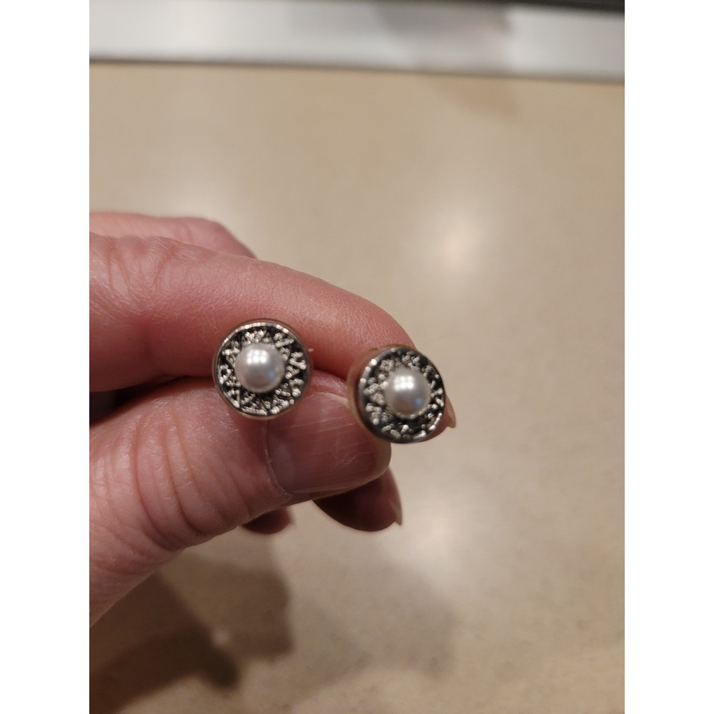 Vintage Style Silver Tone Faux Pearl Filigree Round‎ Stud Earrings Women Classic
